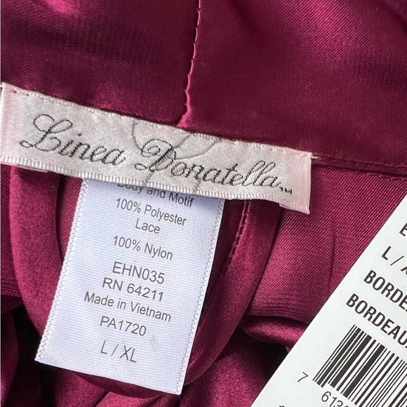 Linea Donatella Women's Enchante
Satin Lace-trim Robe Women’s Size L/XL - Picture 5 of 6